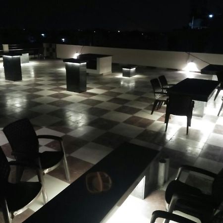 Metro Inn Pg Ґурґаон Екстер'єр фото